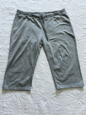 GAP Heather Gray Athletic Drawstring Capri Shorts Lounge Activewear
